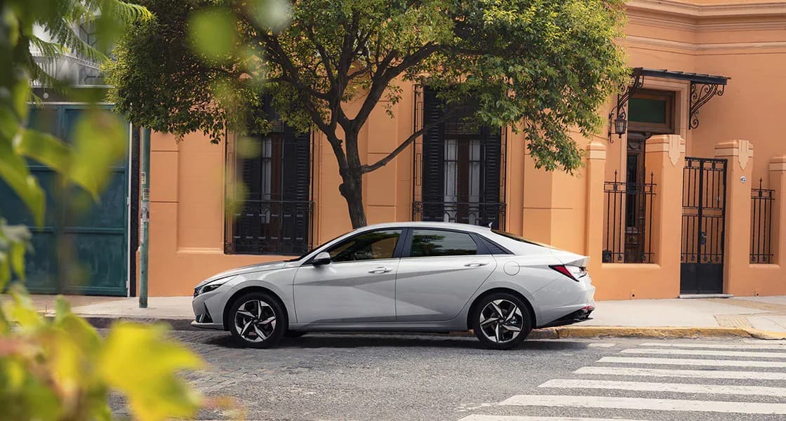 Elantra Ngoại thất