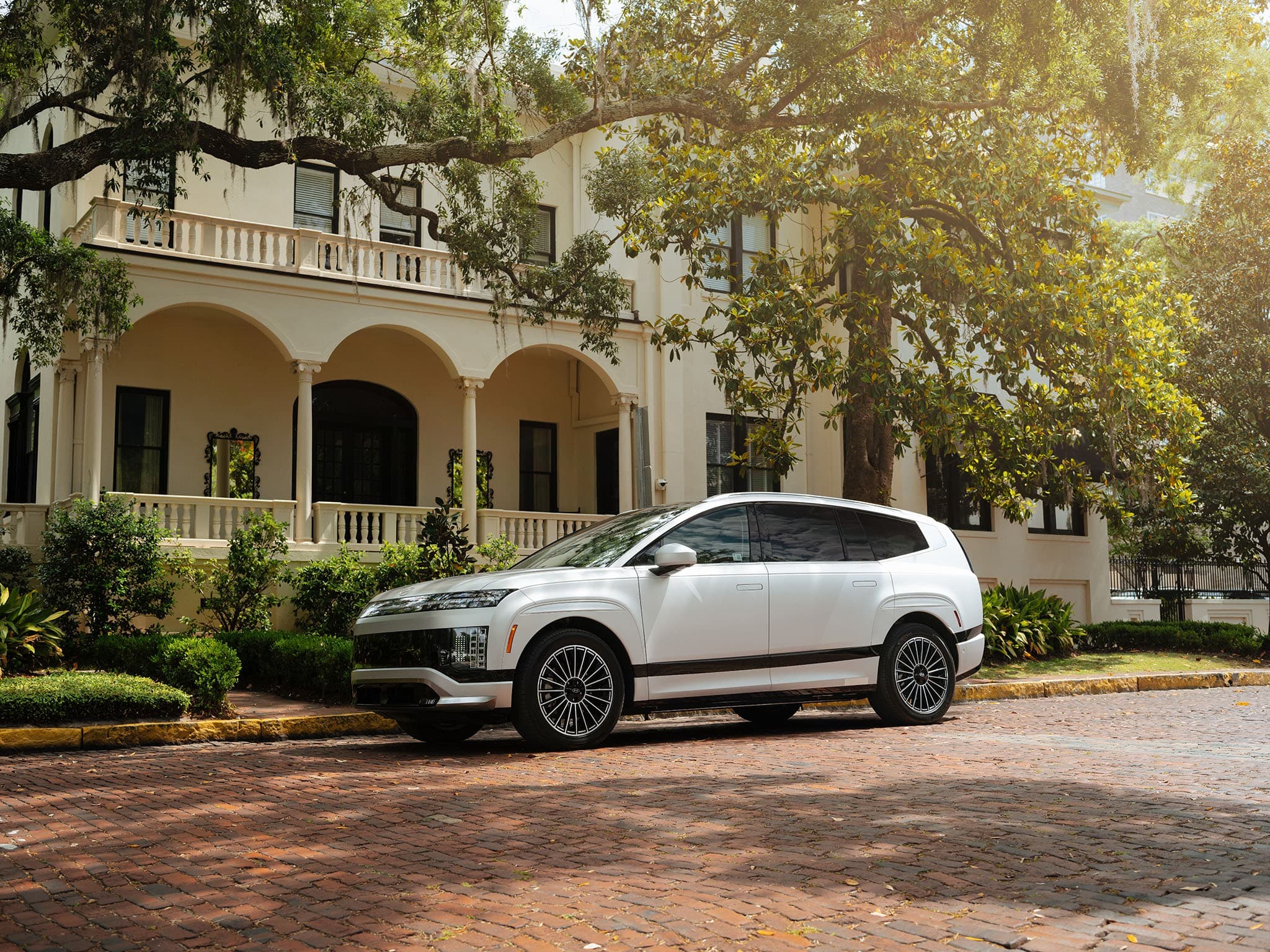 TẬP ĐOÀN HYUNDAI MOTOR VÀ NVIDIA THẮT CHẶT HỢP TÁC, TĂNG TỐC ĐỔI MỚI SÁNG TẠO VỚI "NHÀ MÁY AI" MỚI